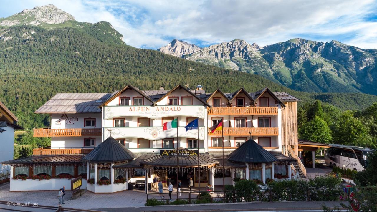 Hotel Alpen Andalo Exteriör bild